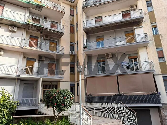 Appartamento con 5 locali in vendita in Via Madonna della Via, Gravina Di Catania