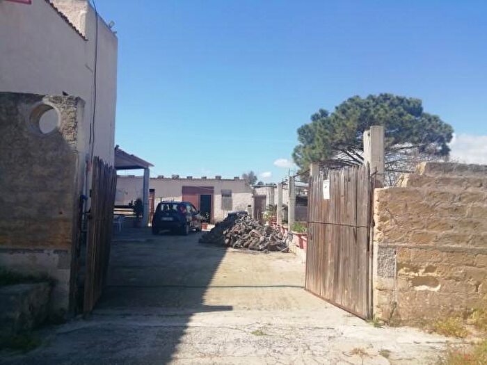 Casa con 6 locali in vendita in Castelvetrano