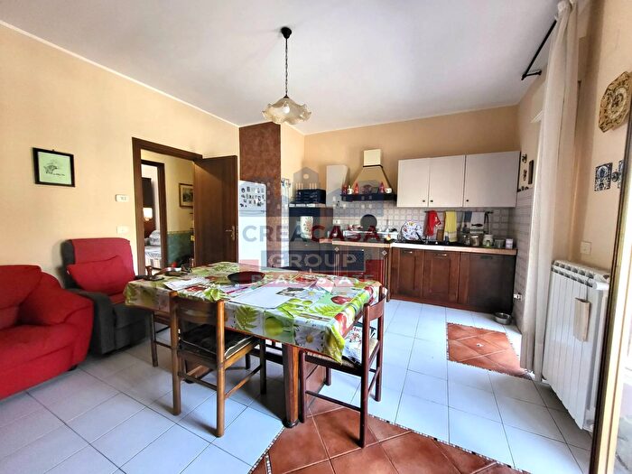 Appartamento con 7 locali in vendita in Via Salvatore Calandruccio, Fiumefreddo Di Sicilia