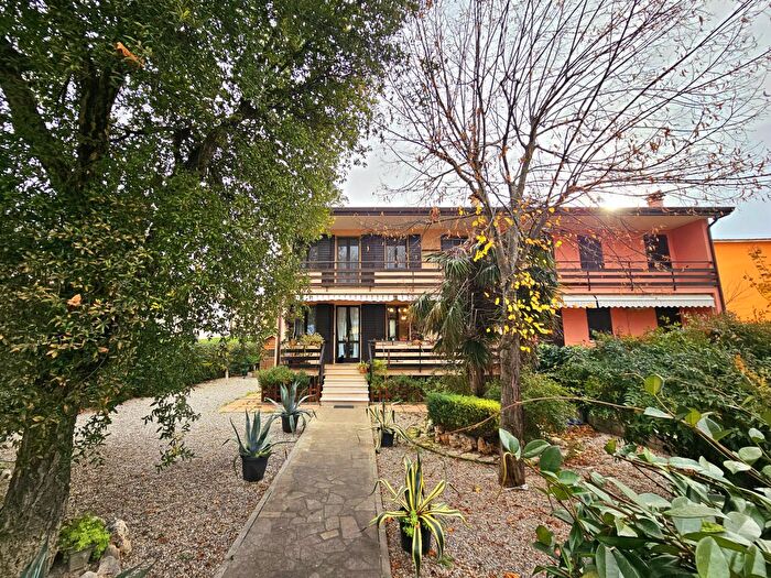 Casa quadrilocale in vendita in Via Banze, Baone