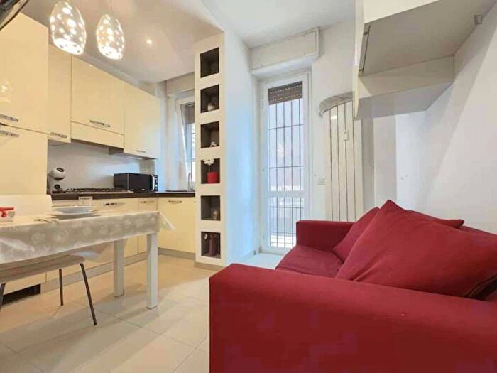 Appartamento bilocale in affitto in Via Gamboloita, Corvetto, Milano