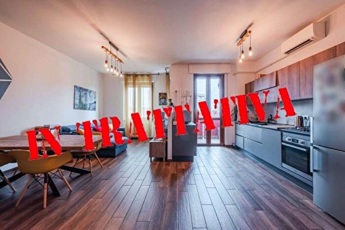 Appartamento trilocale in vendita in Via Alessandrini, Pero