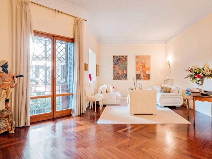 Appartamento con 6 locali in affitto in Pinciano Villa Ada, Roma