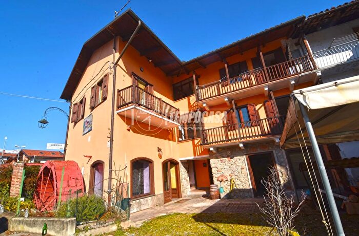 Appartamento con 7 locali in vendita in Via Ripari, Rivara