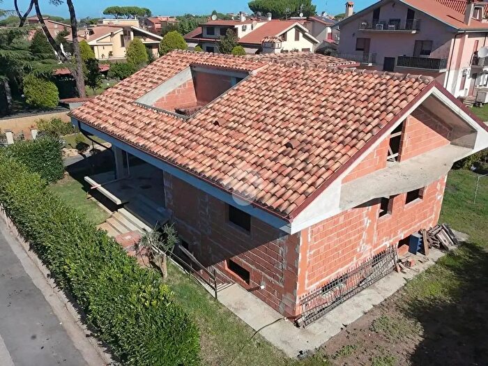 Casa quadrilocale in vendita in Via Giuseppe Cappalonga, Ciampino