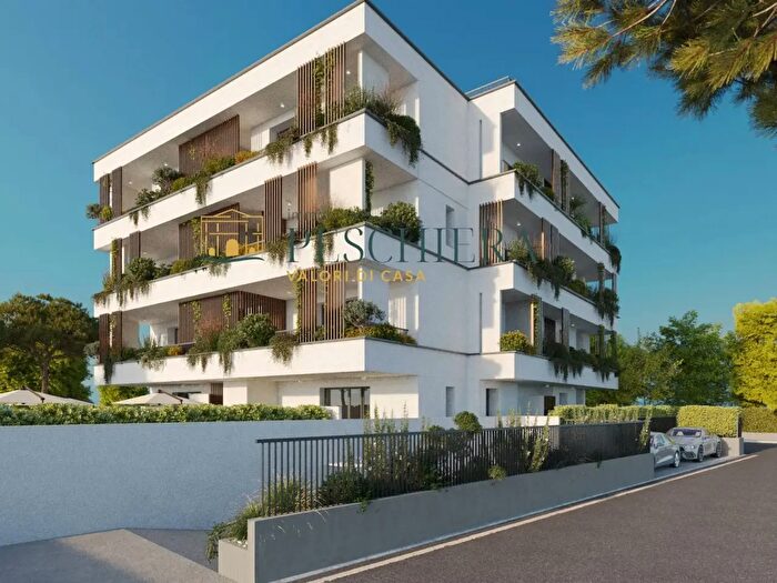 Appartamento bilocale in vendita in Via Petrarca, Peschiera Del Garda