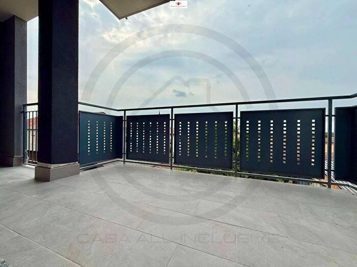 Appartamento trilocale in vendita in Via Achille Grandi, Triuggio