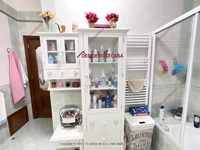 Appartamento con 6 locali in vendita in Palermo