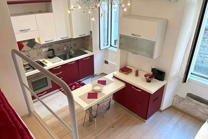 Appartamento monolocale in affitto in Via dellIndustria, Trieste