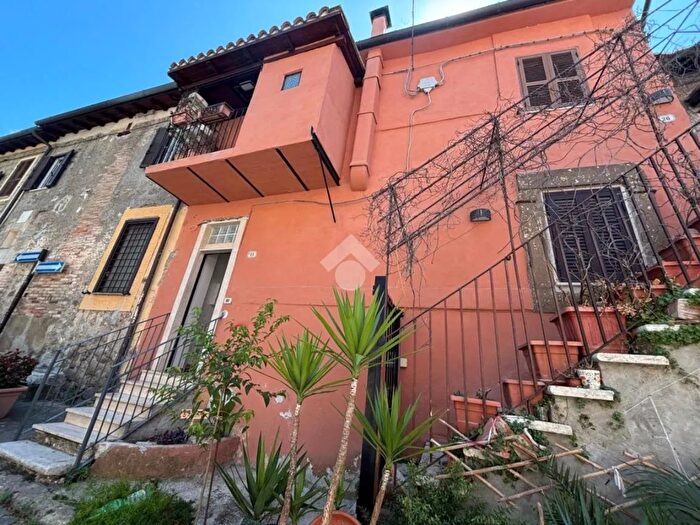 Appartamento trilocale in vendita in PZa delle Carrette, Morlupo