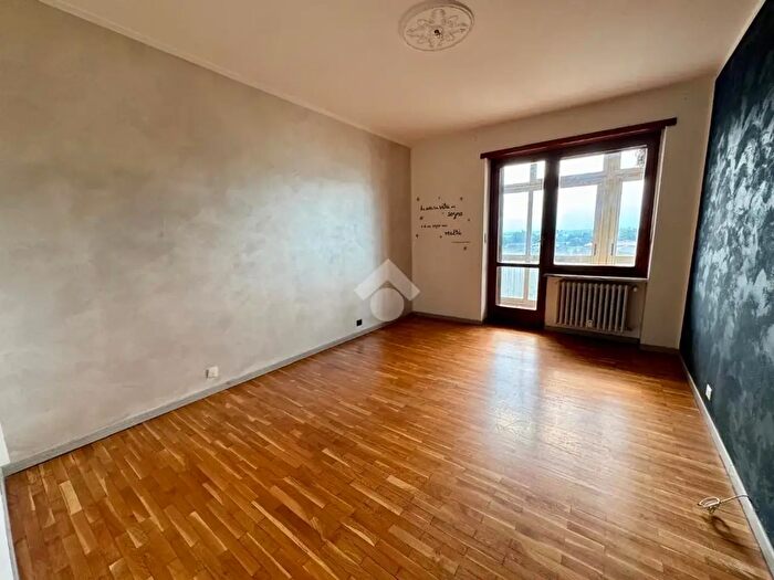 Appartamento con 5 locali in vendita in Via Torino, Leini'