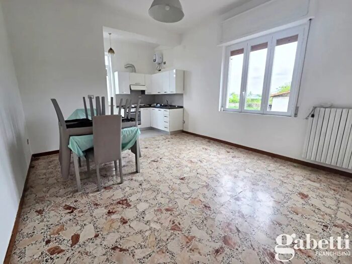 Appartamento trilocale in affitto in Via Corradino Traversa Figliolino, Pomigliano D'Arco