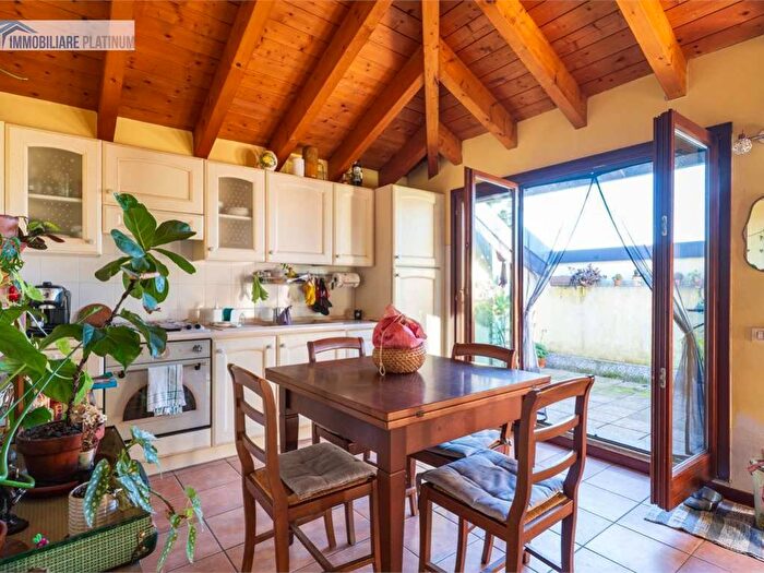 Appartamento monolocale in affitto in via garibaldi, Centro, Triuggio