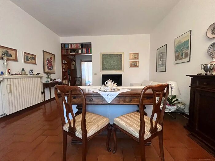 Appartamento con 9 locali in vendita in Empoli