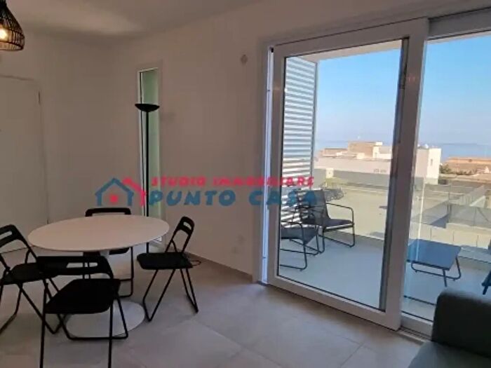 Appartamento trilocale in affitto in Via Venere, Trapani