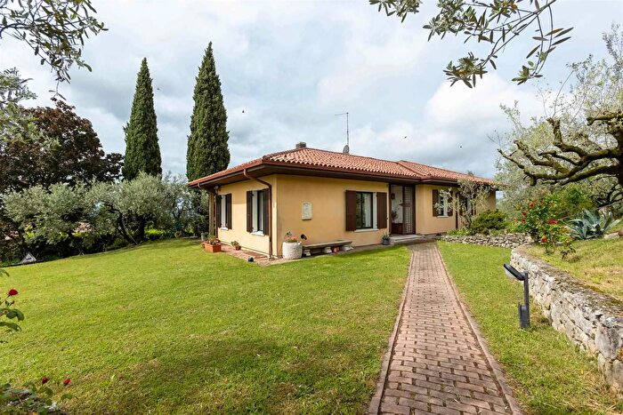 Casa con 7 locali in vendita in Negrar, Negrar