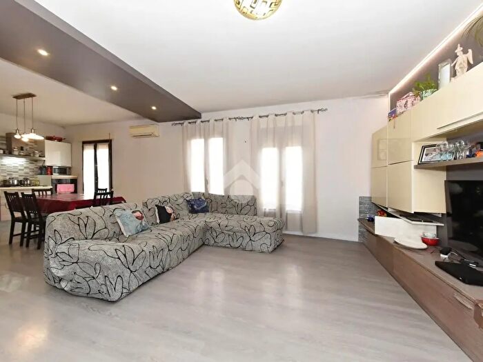 Appartamento quadrilocale in vendita in Via San Gemiliano, Sestu