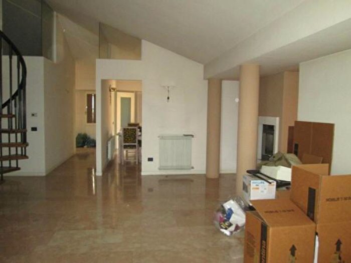 Appartamento con 5 locali in vendita in Fonte