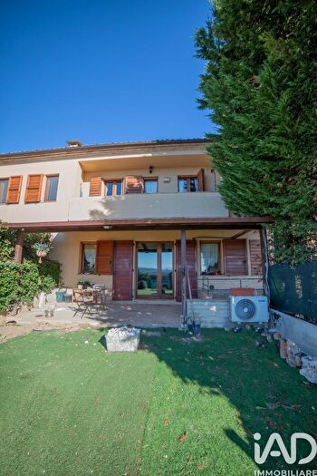 Appartamento con 5 locali in vendita in Via Gualdo, Montemarciano