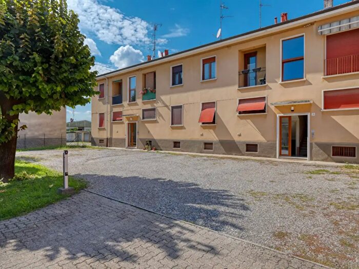 Appartamento bilocale in vendita in Via XXV Aprile, Carnago