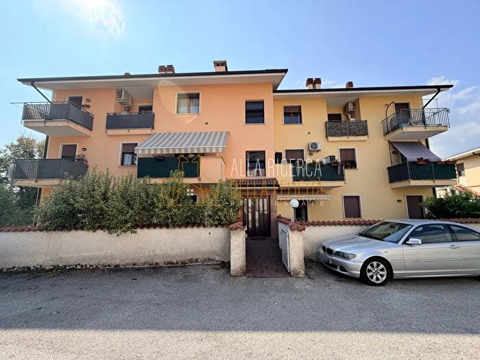 Appartamento quadrilocale in vendita in Via dei Nani, Schio