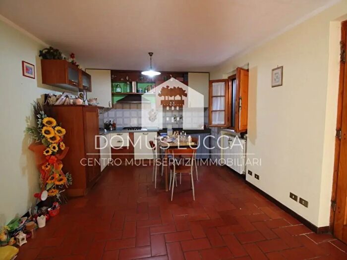 Casa quadrilocale in vendita in Capannori