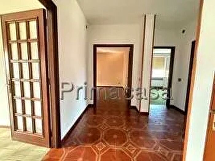 Appartamento con 6 locali in vendita in Novellara