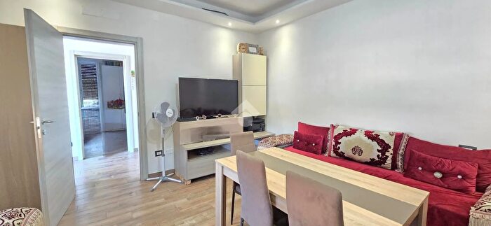 Appartamento trilocale in vendita in Via Alessandro Volta, Medesano