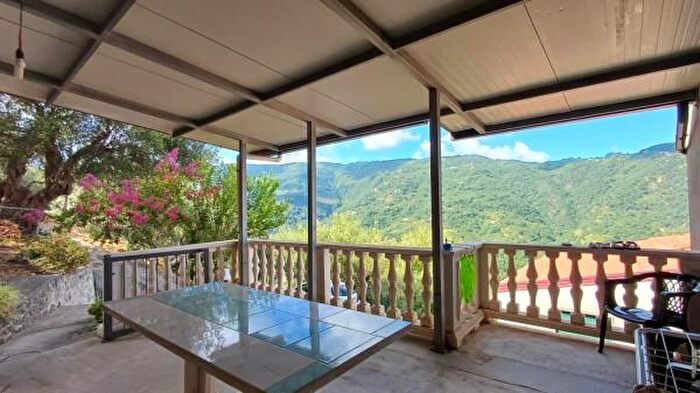 Appartamento trilocale in vendita in Cimminiti, SantAngelo Di Brolo