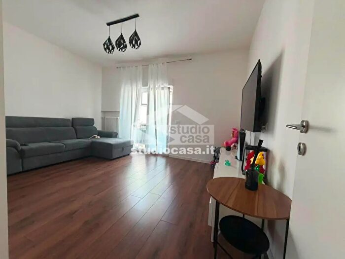 Appartamento trilocale in vendita in Via del Commercio, Trento