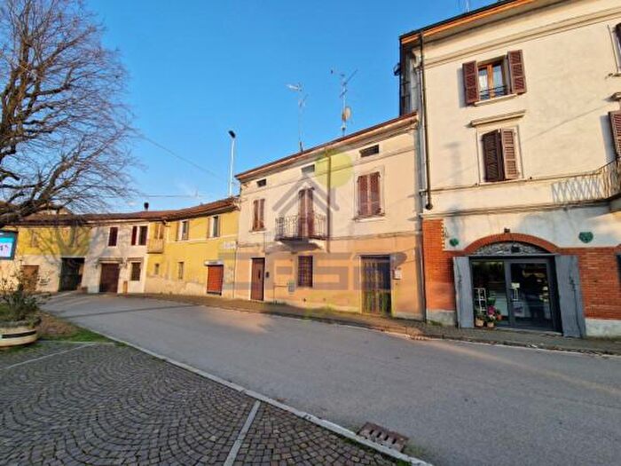 Casa con 6 locali in vendita in Piazza Garibaldi, Sesto Ed Uniti