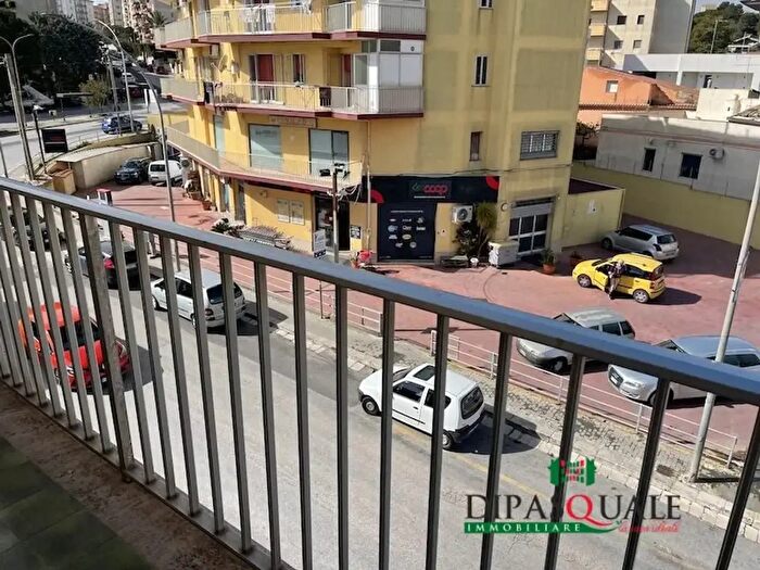 Appartamento con 7 locali in vendita in Ragusa