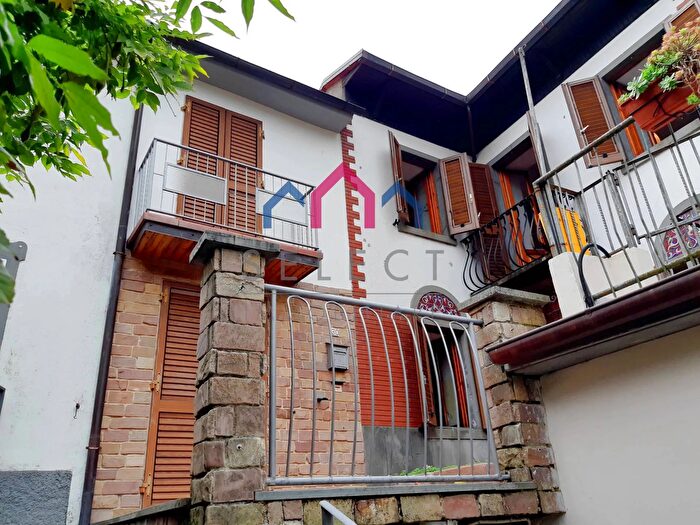 Casa con 5 locali in vendita in Vergemoli, Fabbriche di Vergemoli