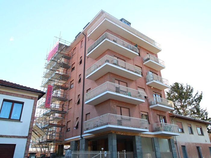 Appartamento trilocale in affitto in Via Bionaz, Pozzo Strada, Torino