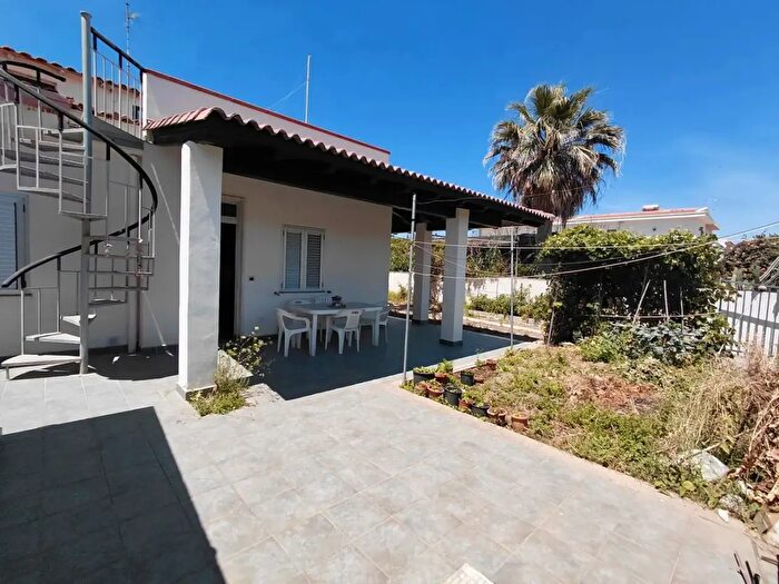 Casa quadrilocale in vendita in Contrada Cannotta Snc, Terme Vigliatore