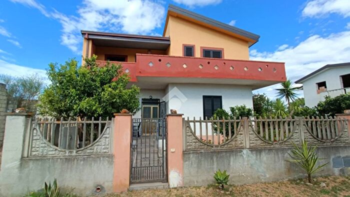 Casa con 6 locali in vendita in Contrada Foggia, CoriglianoRossano