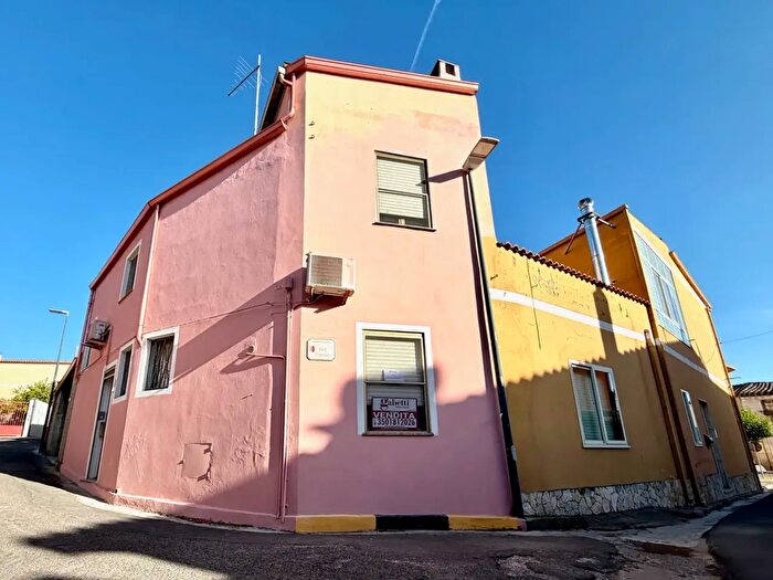 Casa trilocale in vendita in Vico I Trento, Dolianova