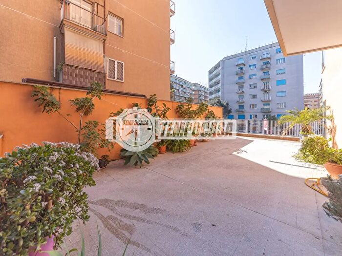 Appartamento quadrilocale in vendita in Via Tuscolana, Roma