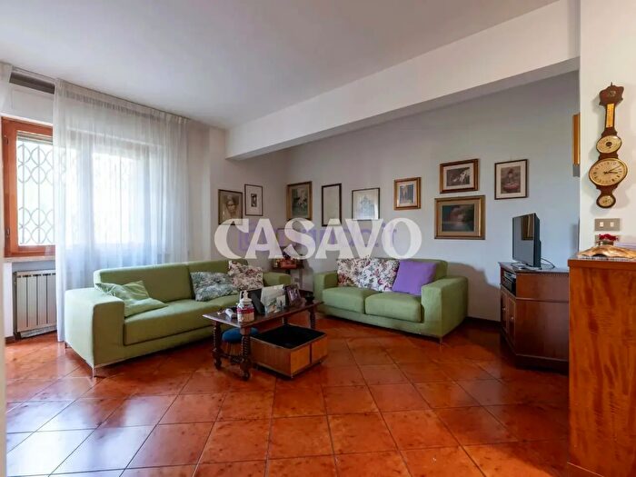 Appartamento con 5 locali in vendita in Via Adolfo Omodeo, Pisa