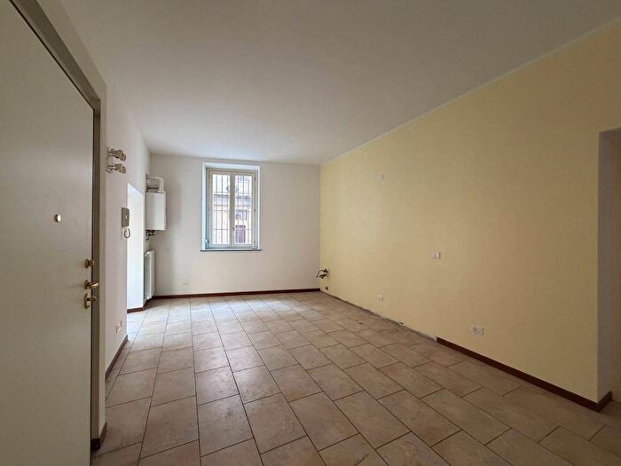 Appartamento bilocale in affitto in Via Giuseppe Garibaldi, Centro Storico, Voghera