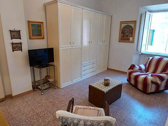 Appartamento con 6 locali in vendita in Corso Matteotti, Asciano