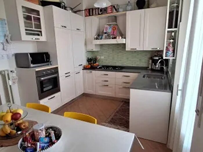 Appartamento con 5 locali in vendita in Via Ermenegildo Bois, Livorno