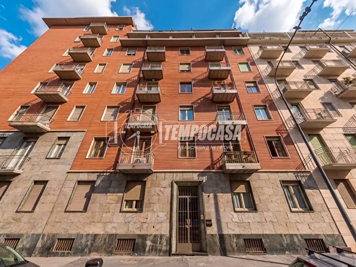 Appartamento trilocale in vendita in Via Boston, Torino