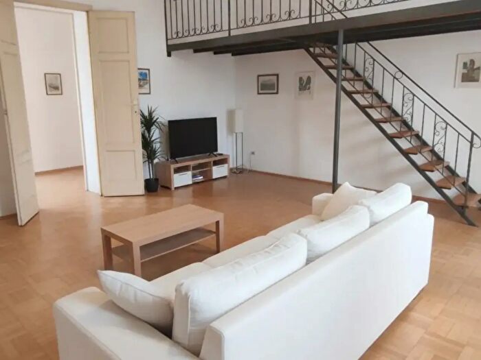 Appartamento trilocale in vendita in Via Castelli, Livorno
