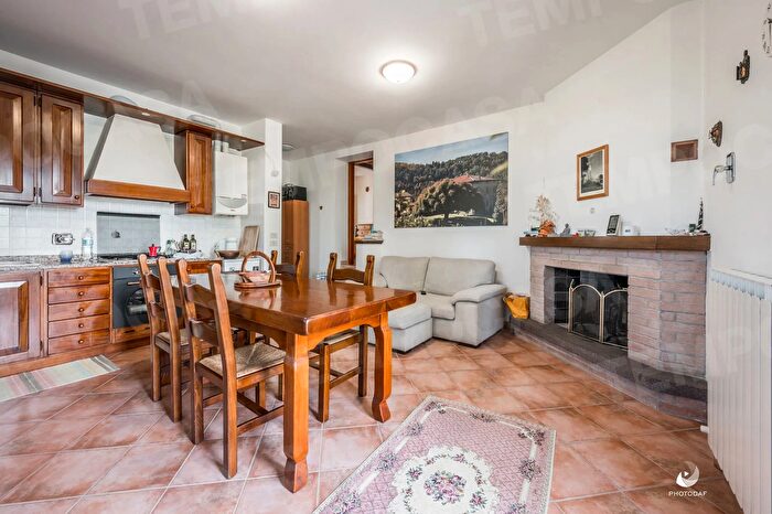 Appartamento trilocale in vendita in Strada Provinciale, Zocca