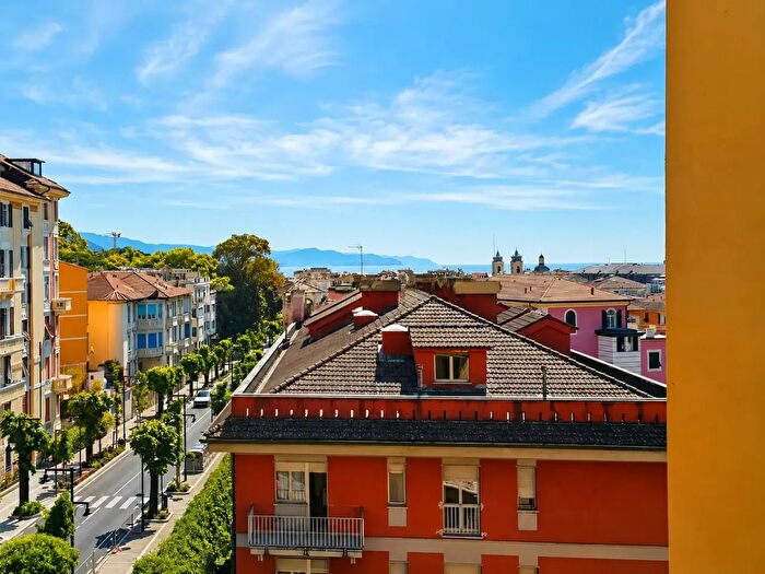 Appartamento con 5 locali in vendita in Santa Margherita Ligure