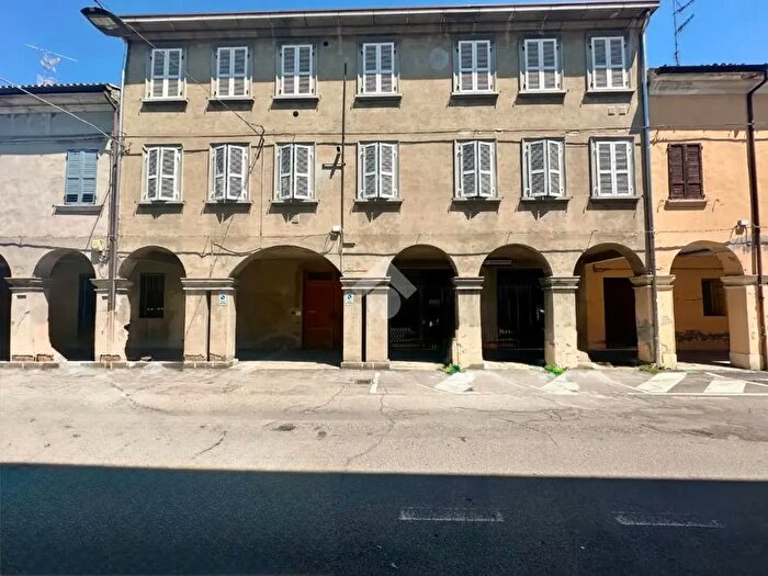 Appartamento bilocale in vendita in Via Carlo Cantoni, Novellara