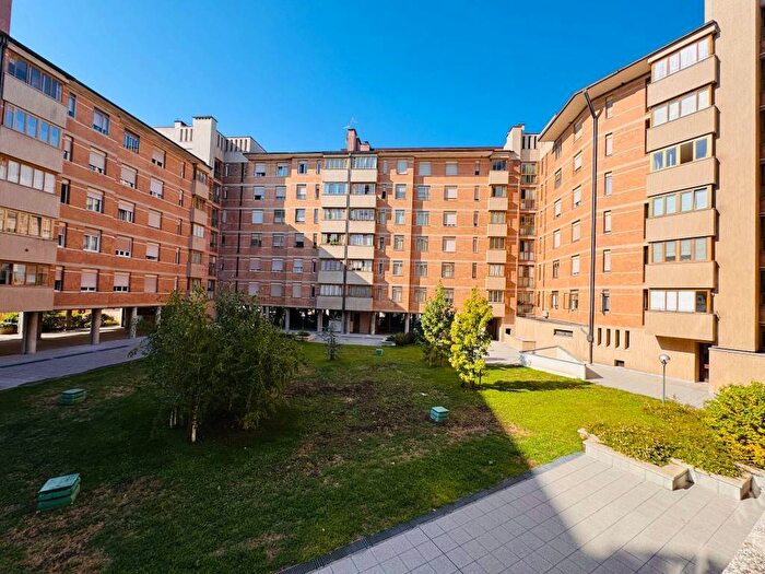 Appartamento quadrilocale in vendita in Via Monte Grappa, Volontari Planis, Udine