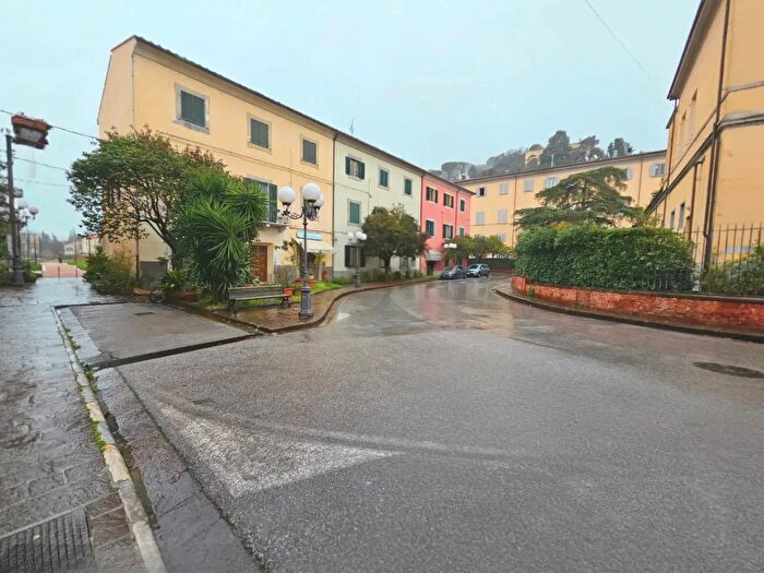 Appartamento trilocale in vendita in Lago Shelley, San Giuliano Terme