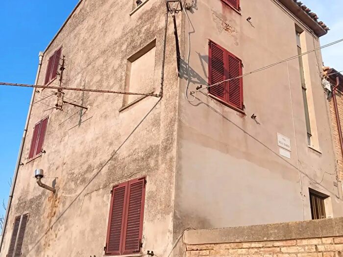 Casa con 6 locali in vendita in Civitanova Marche